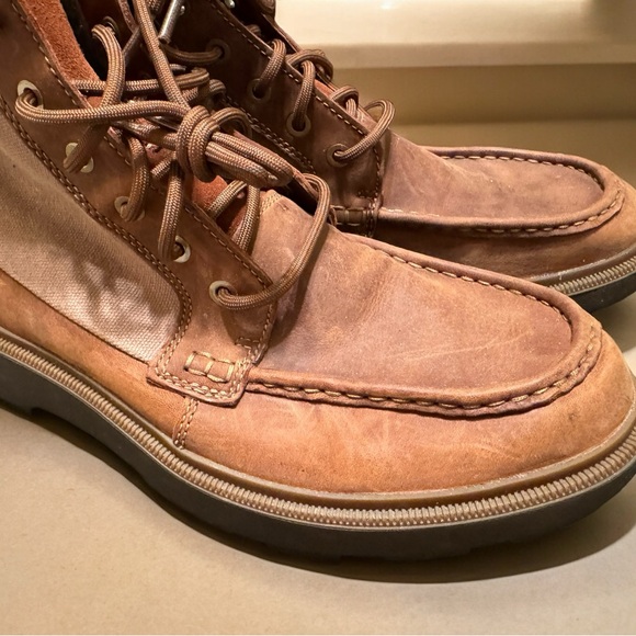 Clarks Men's Dempsey Peak Ankle Boot, British Tan Leather - Picture 9 of 10